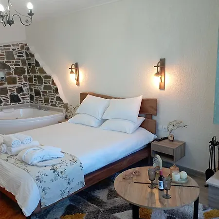 παλιο χωριο * パライオス・パンテレイモン