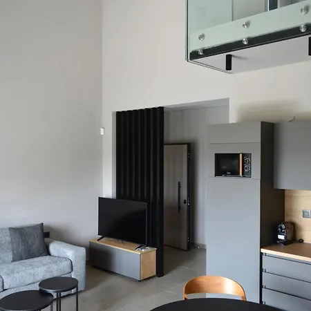 Apartment οίκοι-πολυτελείς και μεζονέτες *